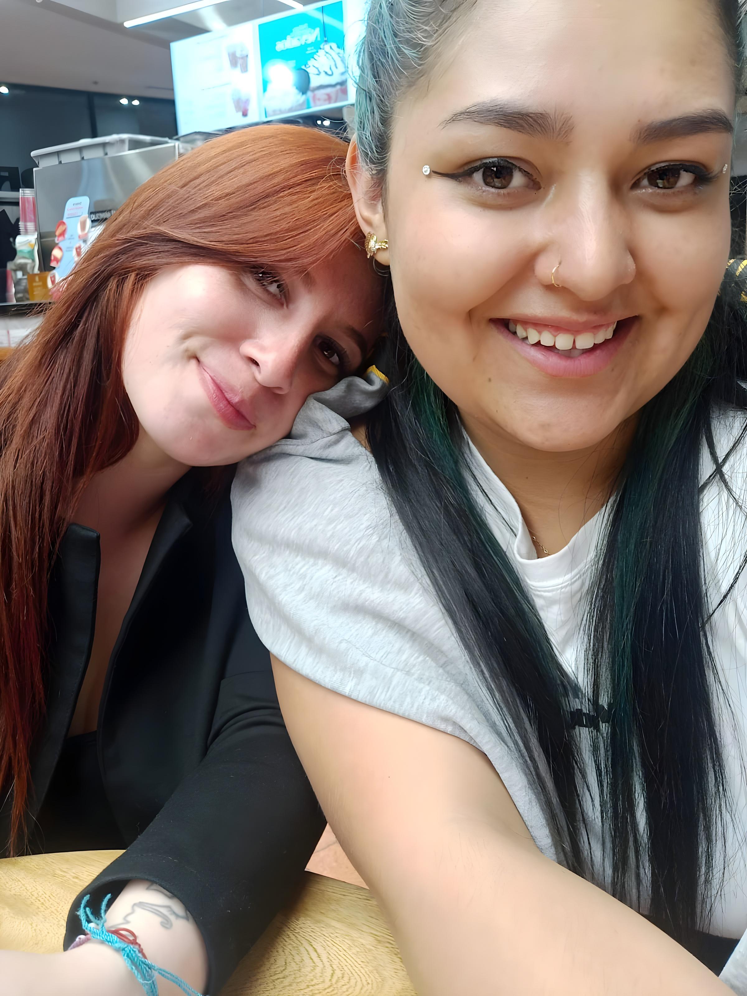 Alejandra y Dayanna, fundadoras de God Prints